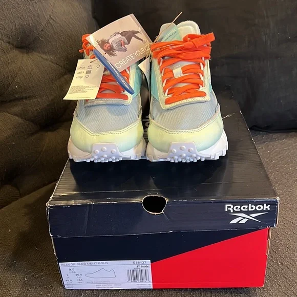 Reebok Classic Legacy sneakers in chalk blue Size USA 8 / EU 40.5 - Picture 5 of 6